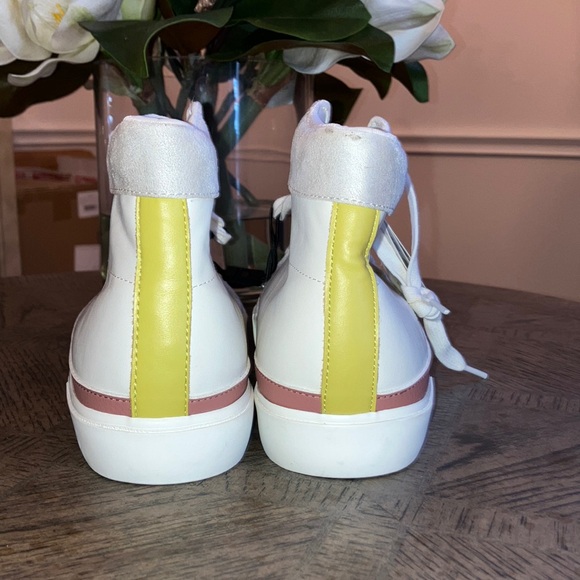 Zara Hi-Top Sneakers - Picture 7 of 9